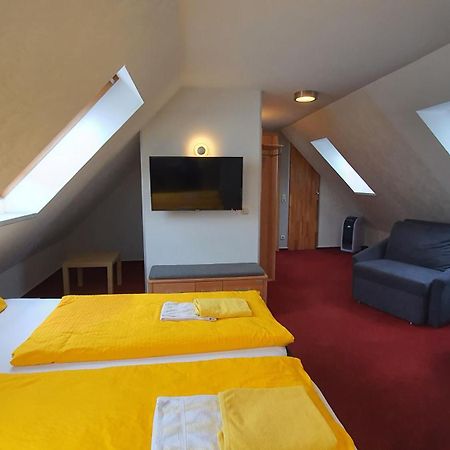 Hotel/Restaurant Balkan Soemmerda Luaran gambar