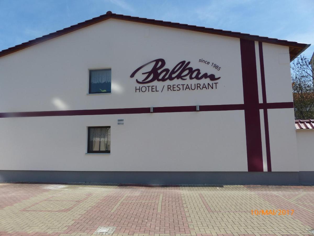 Hotel/Restaurant Balkan Soemmerda Luaran gambar